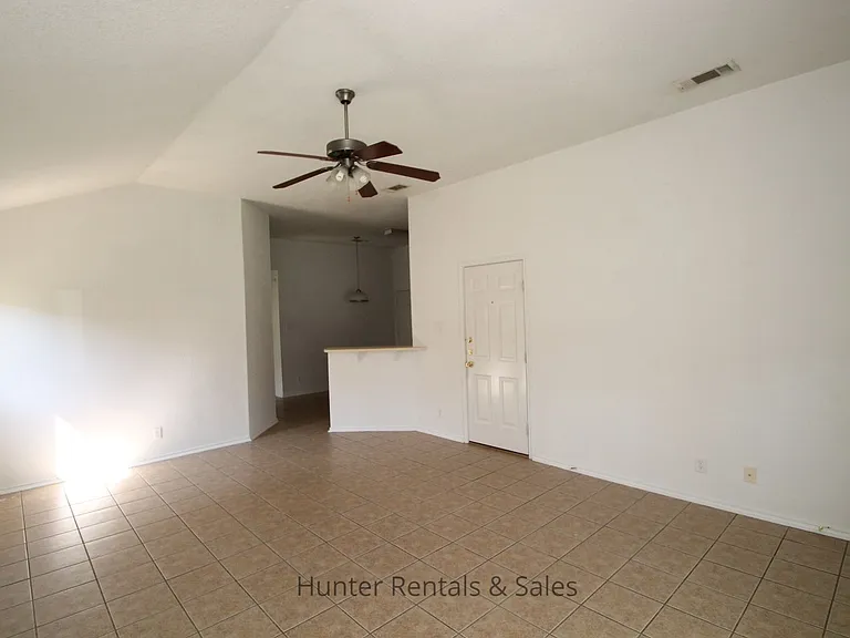 302A Jeff Gordon Dr — Photo 4