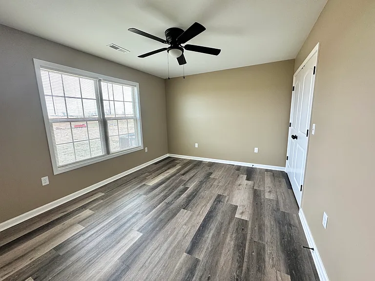 7034 Caravan Dr — Photo 8