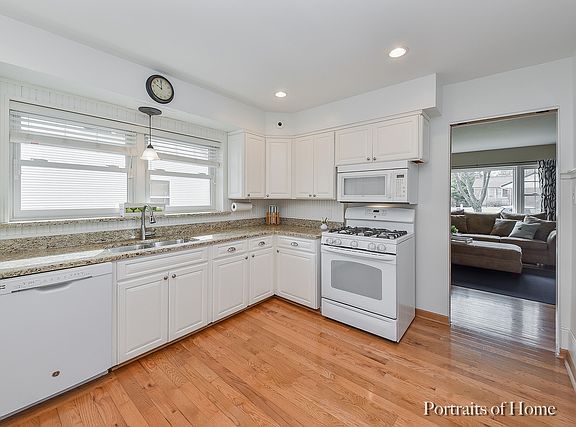 5th image of 1019 E Liberty Dr