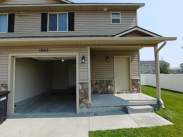 1943 S Eagles Homestead Dr — Photo 1