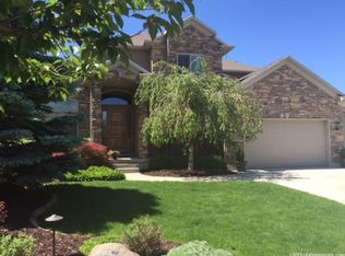 1858 E Hickory Ridge Ct, Draper, UT 84020