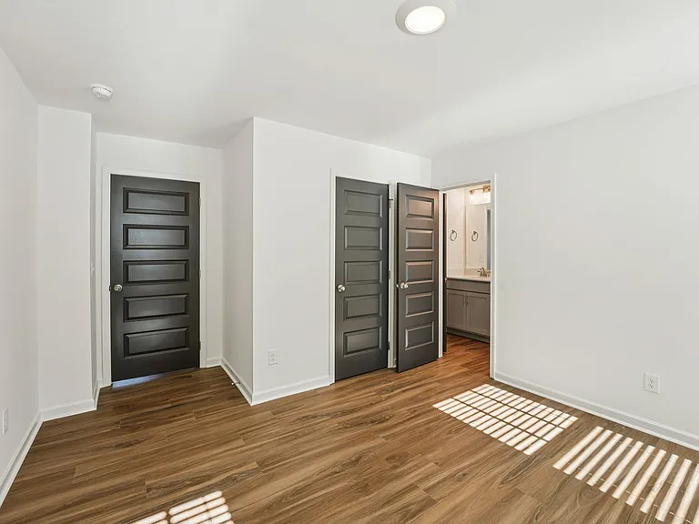 Quinn Residences at Dorchester Place — Photo 49