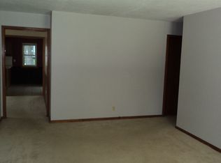 2330 S Pershing Ave, Wichita, KS 67218