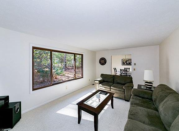 3rd image of 201 Brightwater Heights Dr