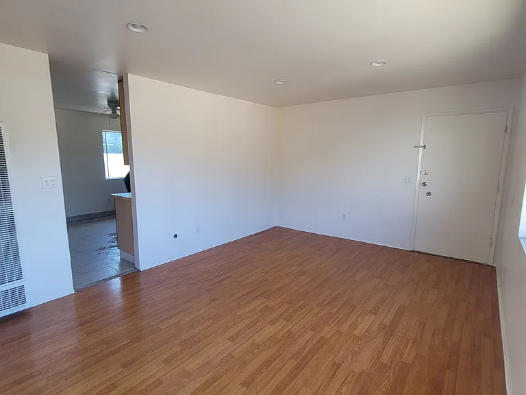 1038 N Ridgewood Pl #4 — Photo 14