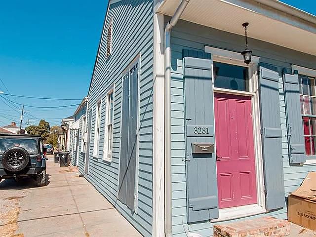 1st image of 3231 Annunciation St