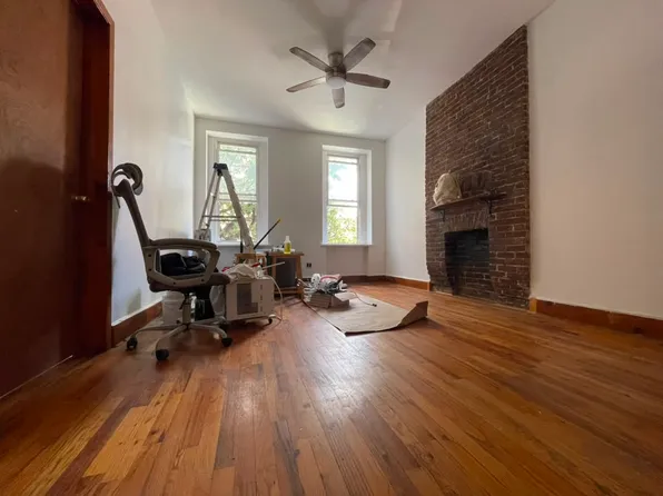 1094 Bedford Avenue image 1 of 14