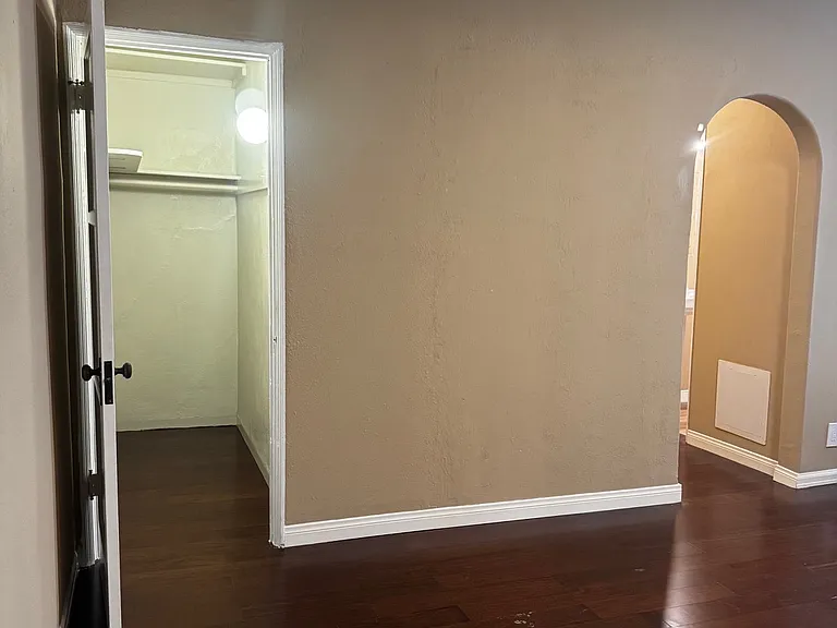 Real Empresa Santa Monica LLC — Photo 2