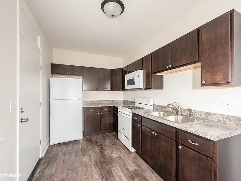 4934 W Jackson Blvd #1E — Photo 3