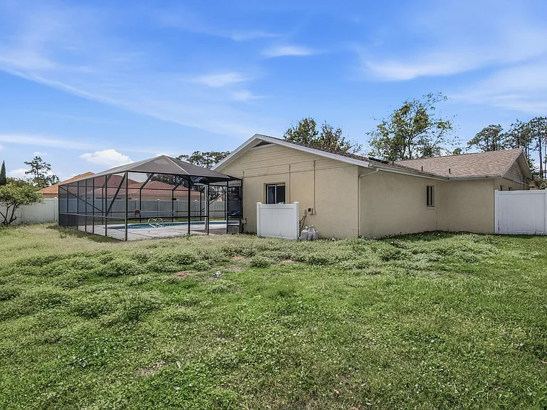 38 E Diamond Dr — Photo 6