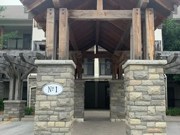 1 Brandy Lane Dr #103, Collingwood, ON L9Y 0X4