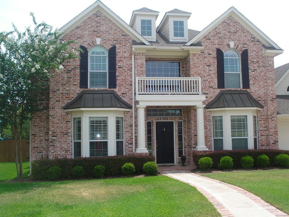 Elegant Exterior