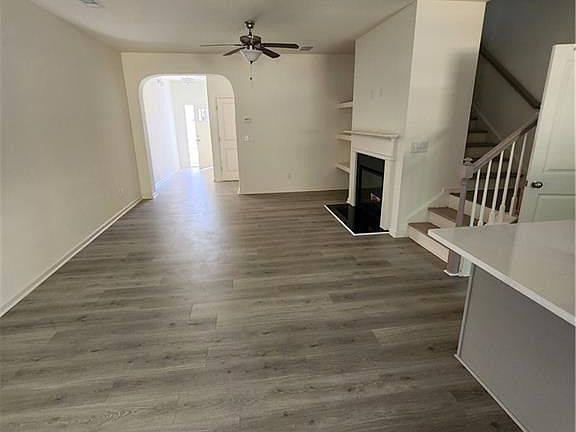 3rd image of 4237 Spring Valley Cir
