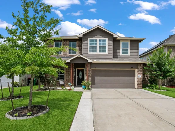 8831 W Crescent Lake Cir, Baytown, TX 77521