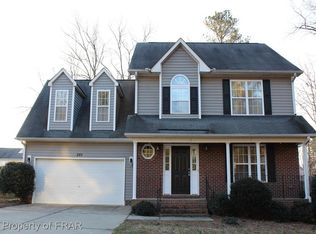 285 Edgecombe Dr, Spring Lake, NC 28390