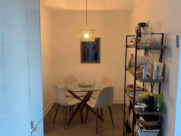 5th image of 7 Grenville St #2509