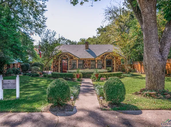 406 E Jefferson St, Jefferson, TX 75657