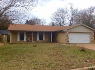 209 Red Bird Ln, Mount Vernon, TX 75457
