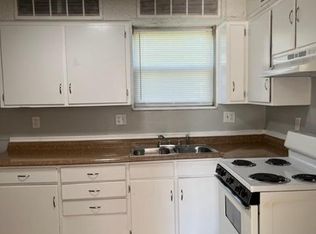 642 N Hocker Ave, Independence, MO 64050