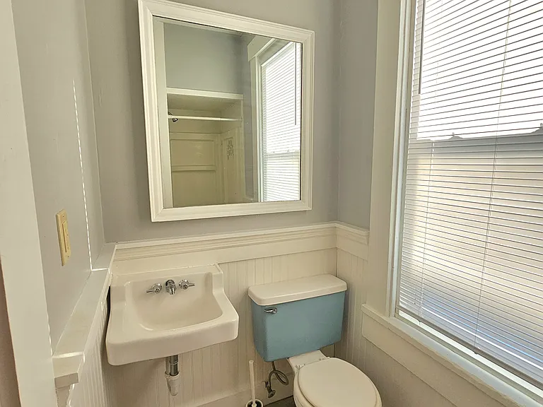 403 Burns Ave — Photo 6