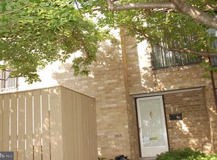 17 Wimpole Ct #B, Cockeysville, MD 21030