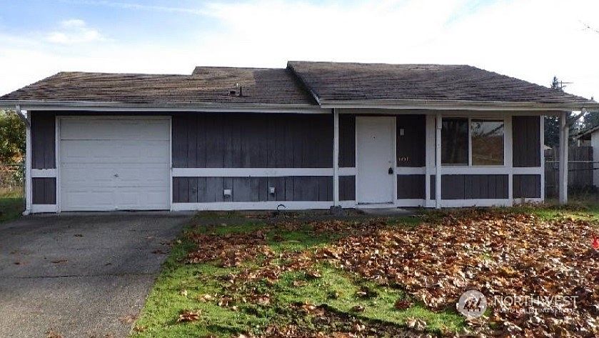 1st image of 17511 6th Avenue E