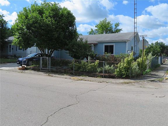 2nd image of 335 Henry St