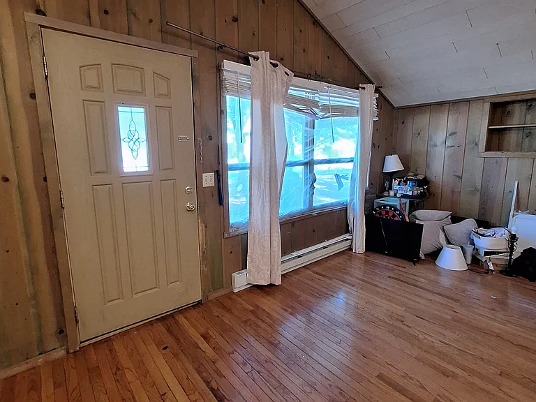 2404 Artist Ave — Photo 6