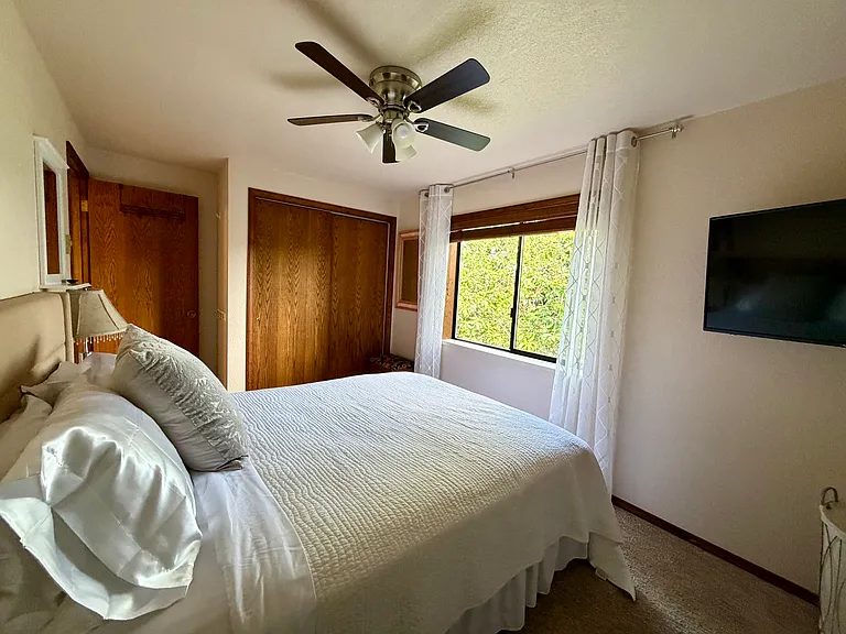 740 N 32nd St #6 — Photo 8