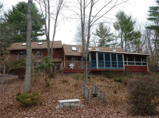 115 Fox Ridge Ln, Tolland, CT 06084