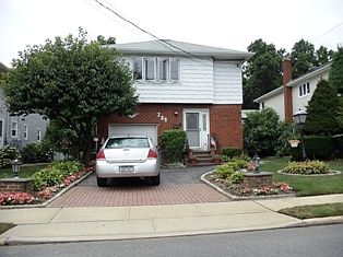 1st image of 209 Fulton St