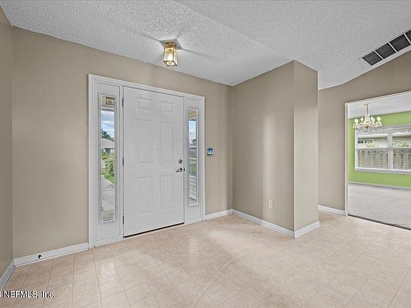 5th image of 11182 WILLESDON DR S