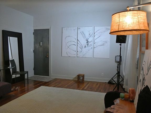2nd image of 2138 31st St APT 4A
