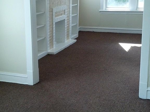 3rd image of 1011 S 15th Ave