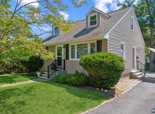 3 Marian Pl, Morristown, NJ 07960