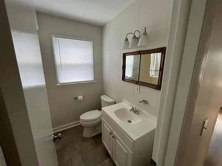 35 Fort St #4 — Photo 8