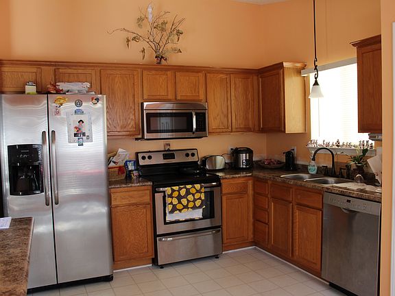 3rd image of 12906 Planters Row Dr