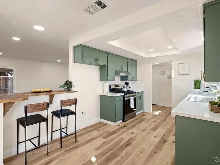 760 Crass Ave #1 — Photo 12