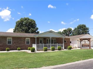 1102 Haworth Ave, Georgetown, IL 61846