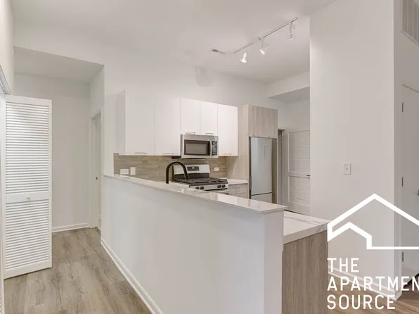 2450 S Wabash Ave #1, Chicago, IL 60616