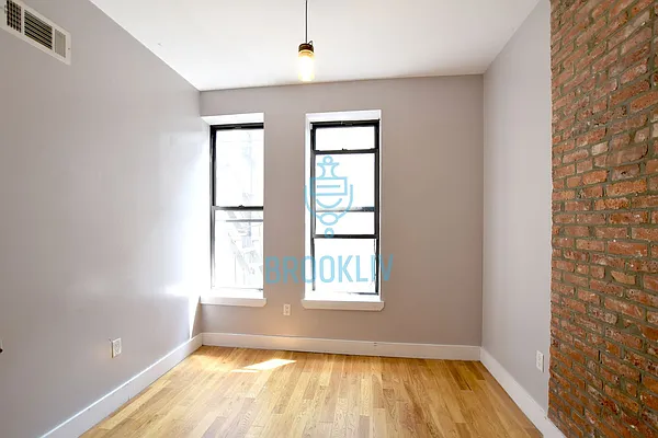 Rented by null | media 57