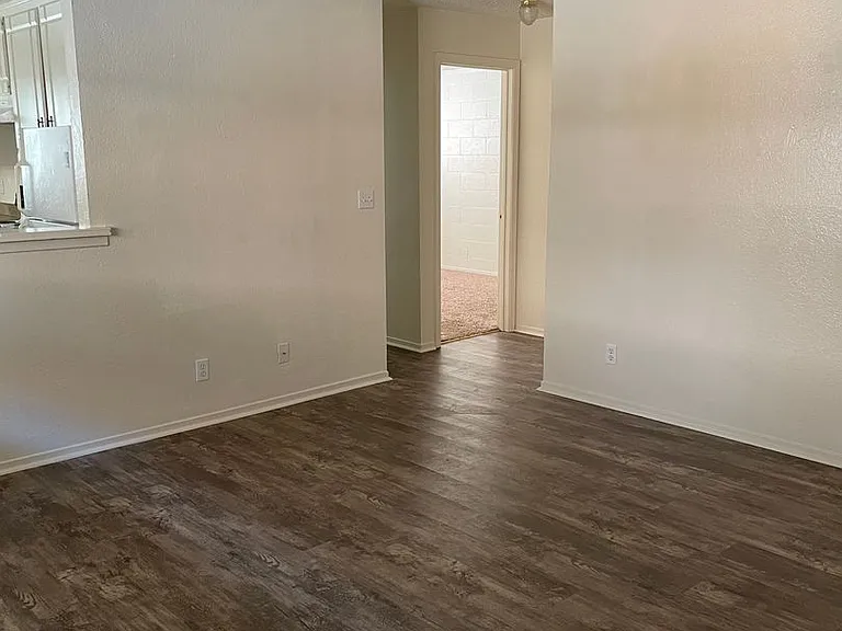 1161 West St — Photo 2