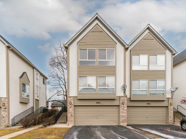 660 Diamond Pointe Dr, Mundelein, IL 60060
