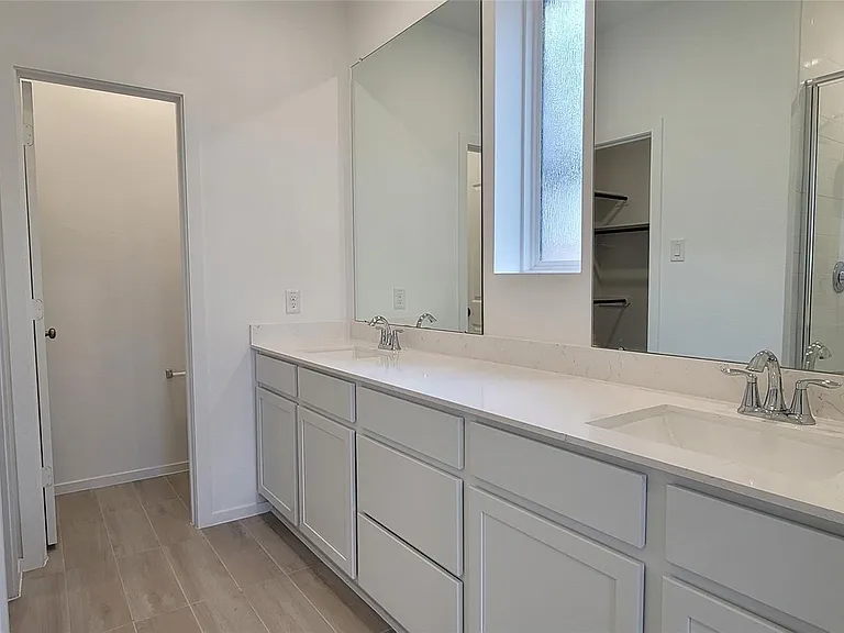 21610 Berry Crest Ln — Photo 6
