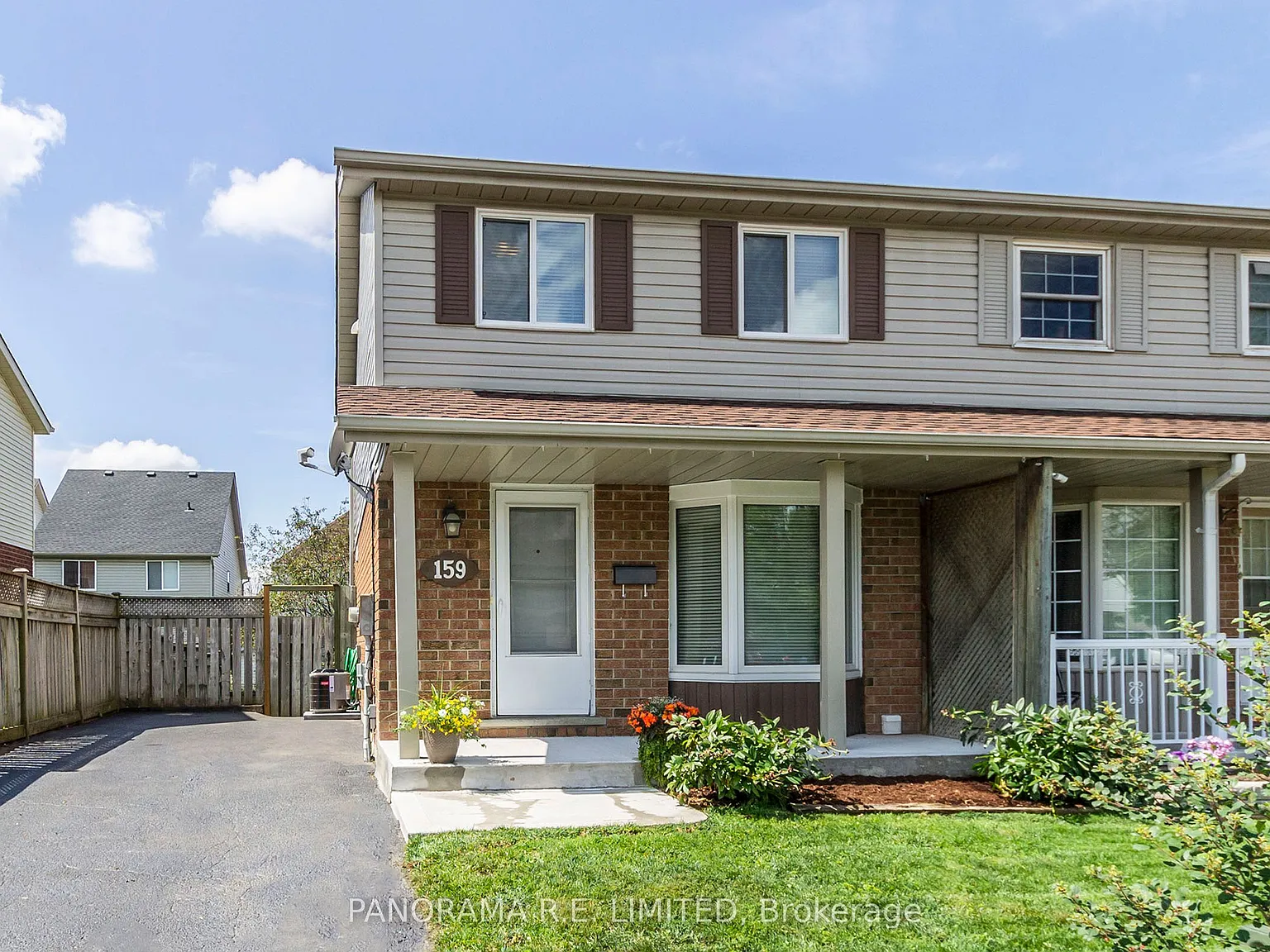 3 bed, $2,700 — Photo 1