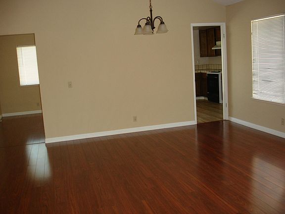 3rd image of 6907 Rockton Ave