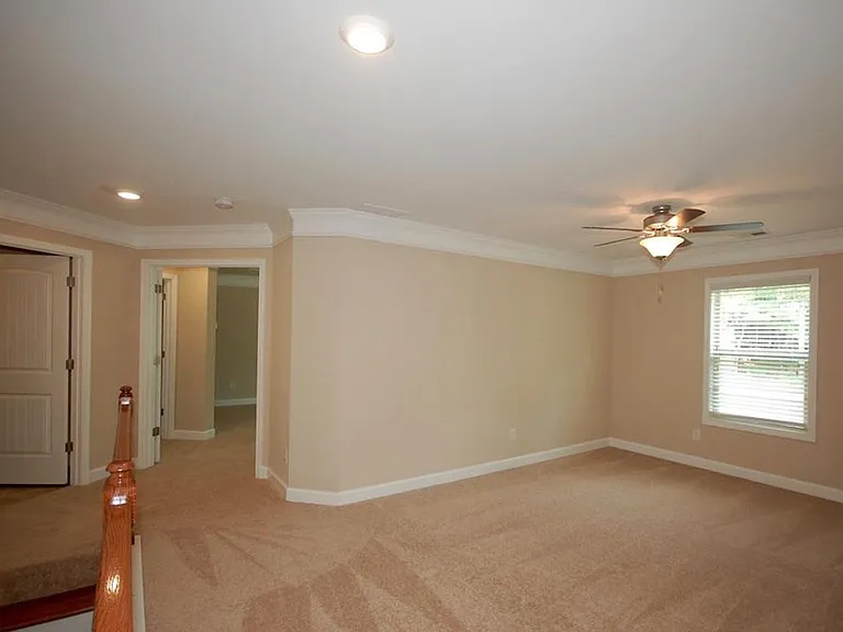 235 Haney Rd — Photo 20