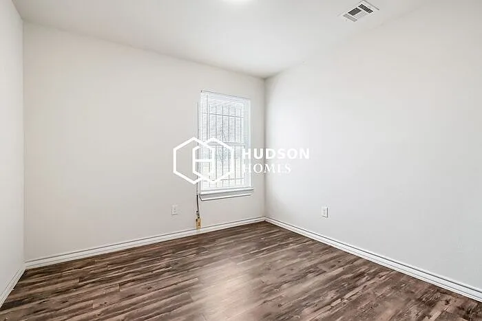 804 David Ave — Photo 10