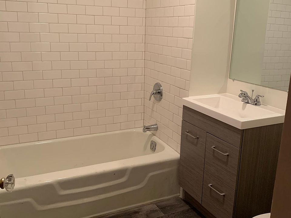 1st image of 360 E 161st St