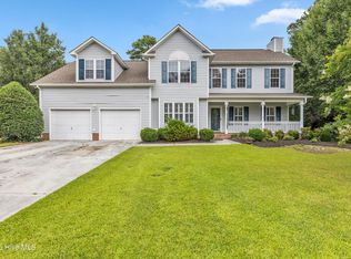 102 Trailwood Dr, Hubert, NC 28539